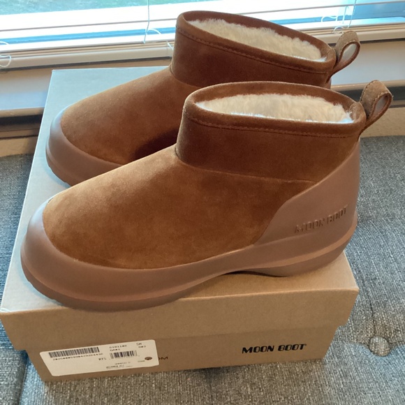Moon Boot® Luna Low Faux Shearling Lined Boot (Women), size EU 37, $250 - Picture 3 of 15